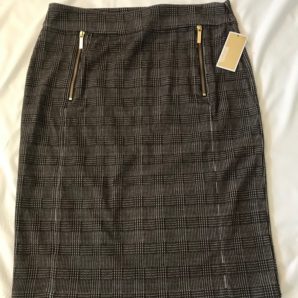Dark chocolate twill brown MK midi skirt.